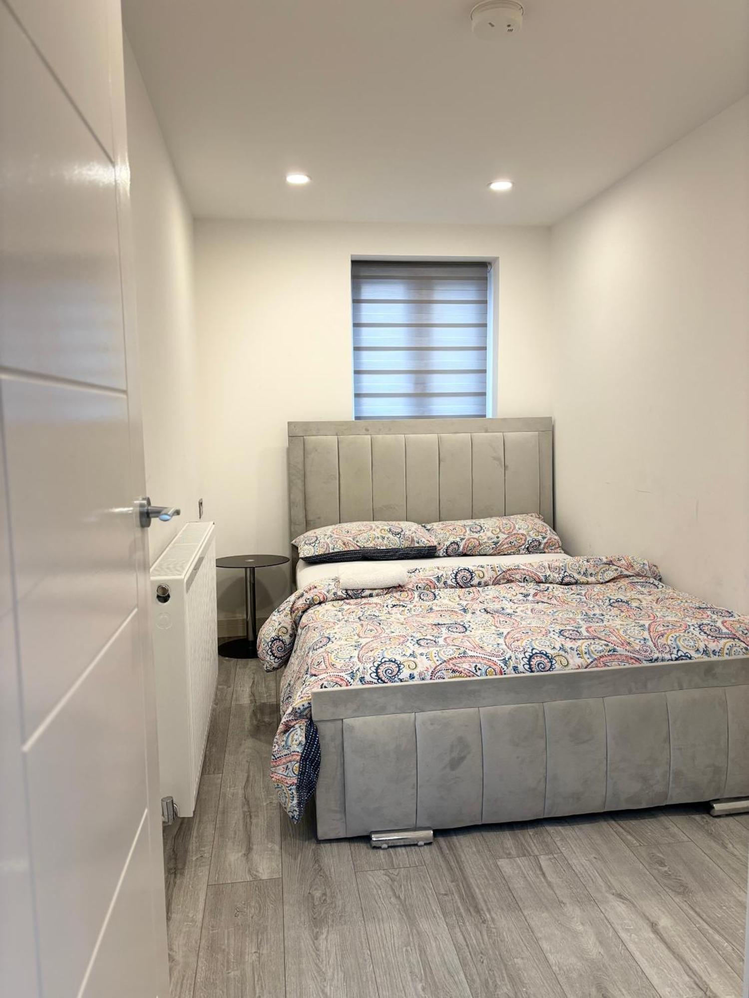 Newly Build 2Br Property With Free Parking High Wycombe Esterno foto