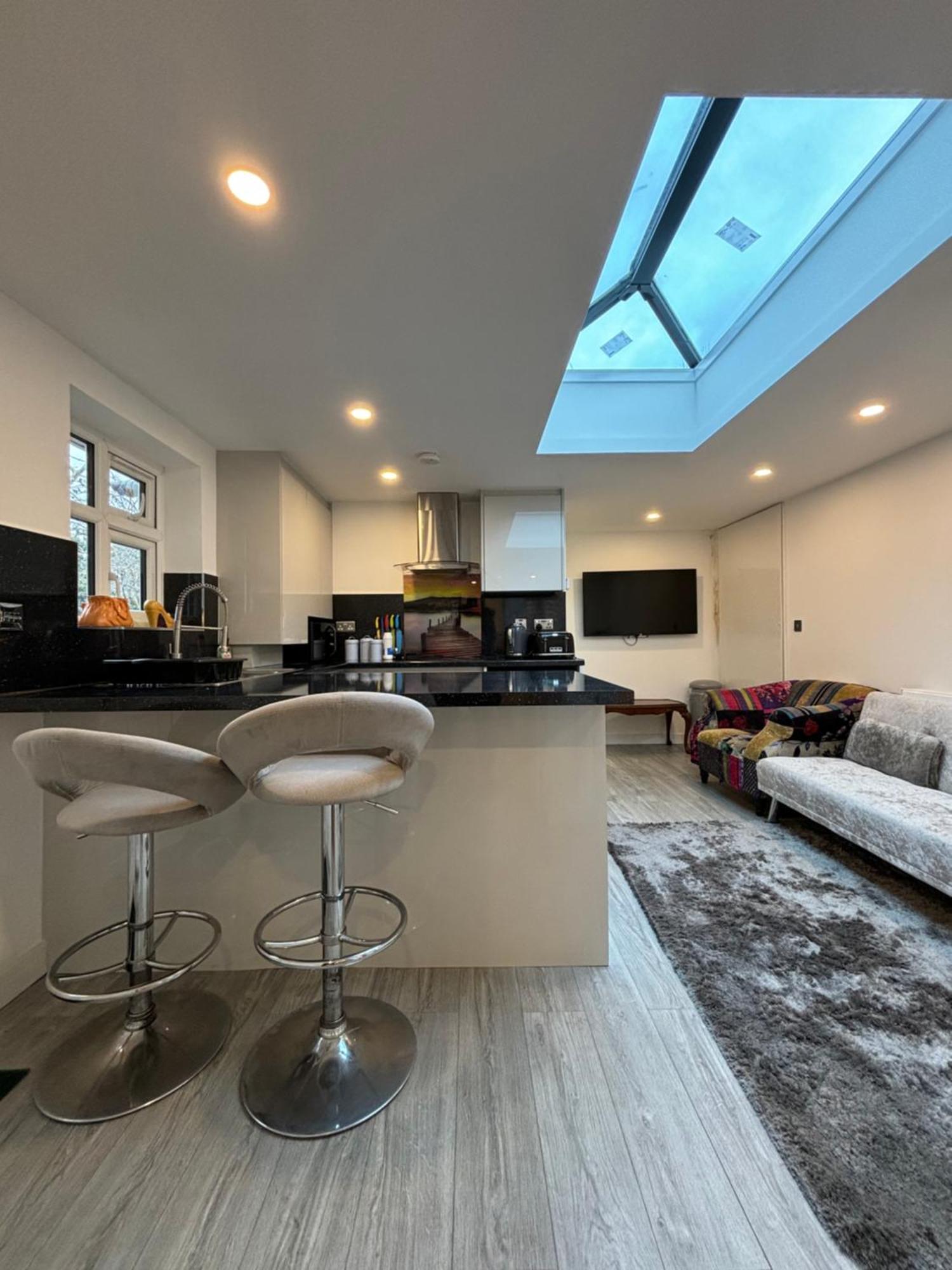 Newly Build 2Br Property With Free Parking High Wycombe Esterno foto