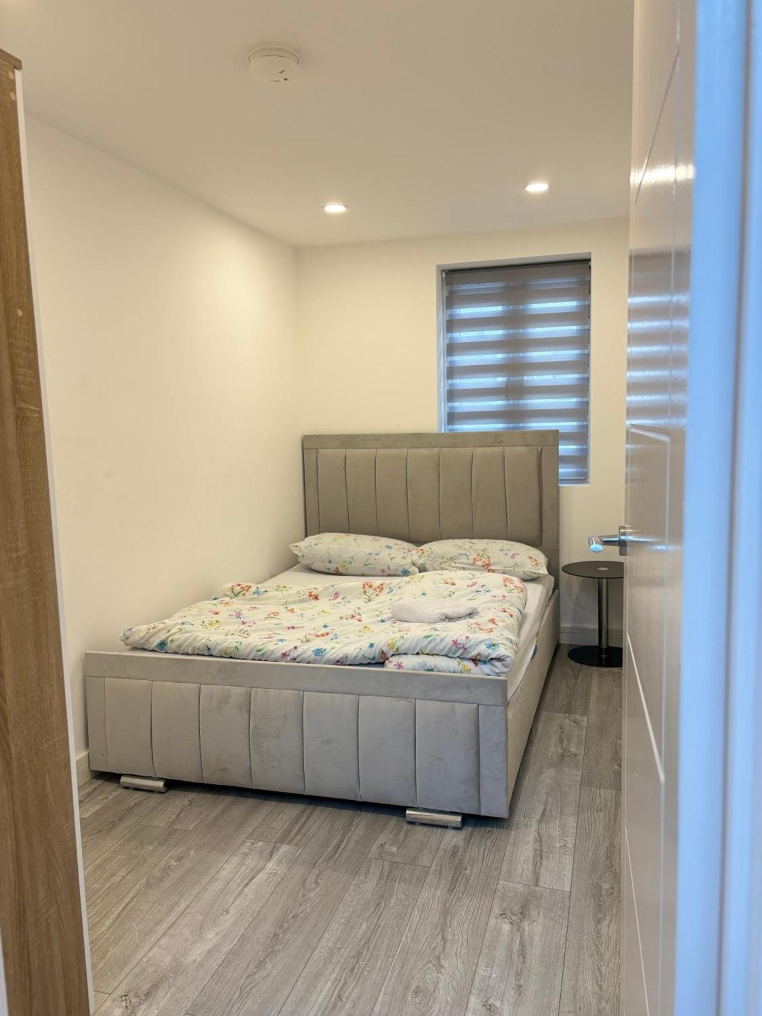 Newly Build 2Br Property With Free Parking High Wycombe Esterno foto