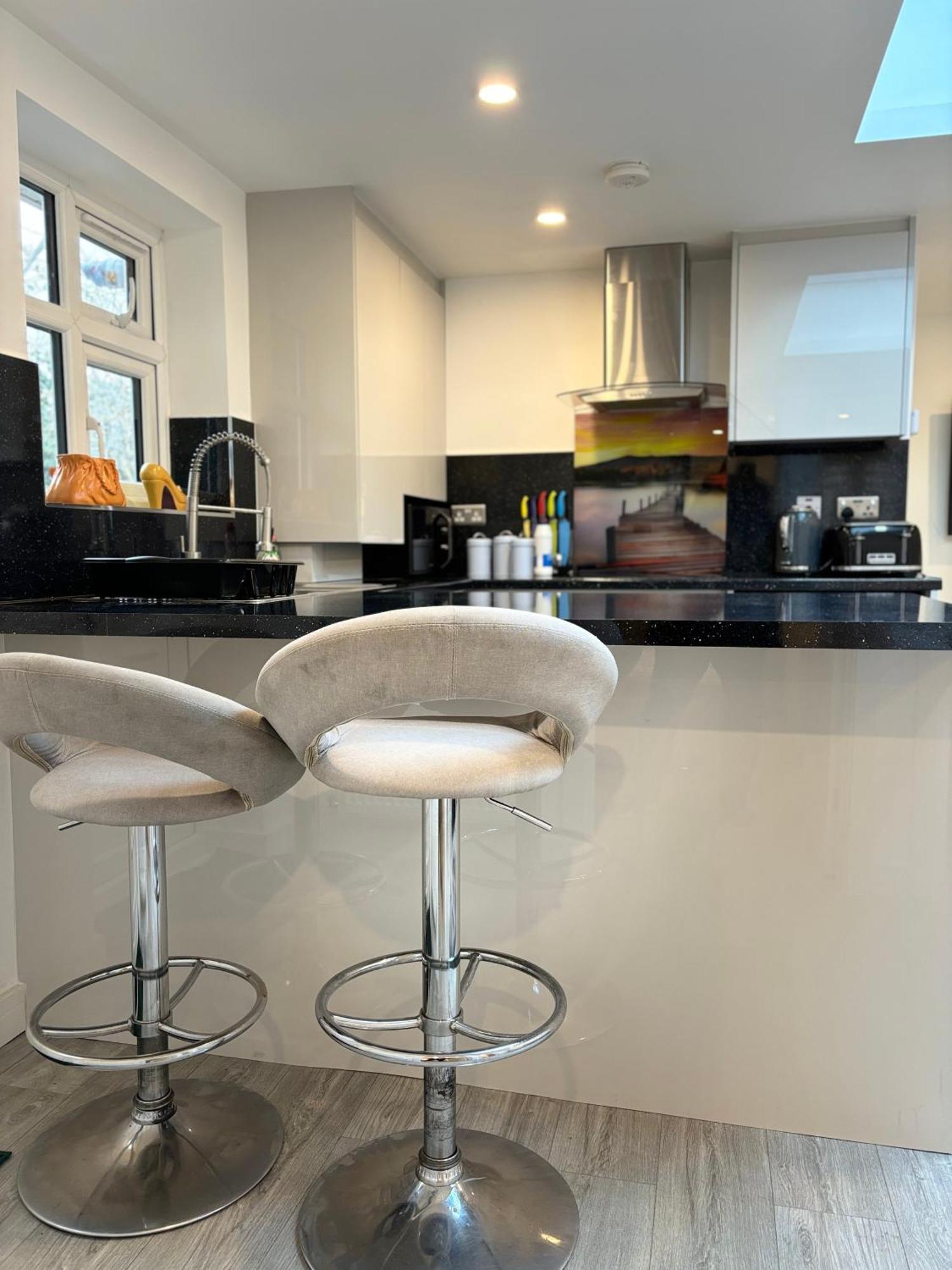 Newly Build 2Br Property With Free Parking High Wycombe Esterno foto