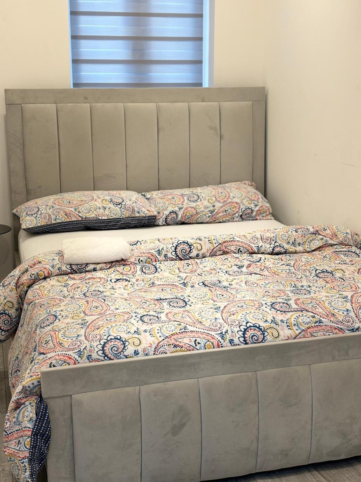 Newly Build 2Br Property With Free Parking High Wycombe Esterno foto